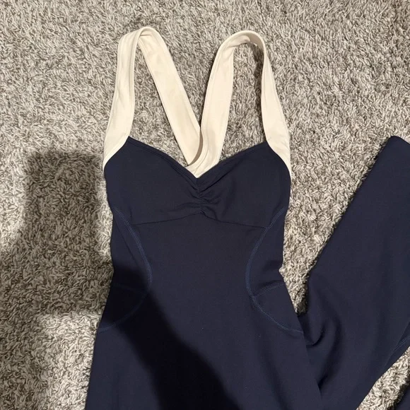 437 SCULPT ONSIE + WRAP TOP COMBO